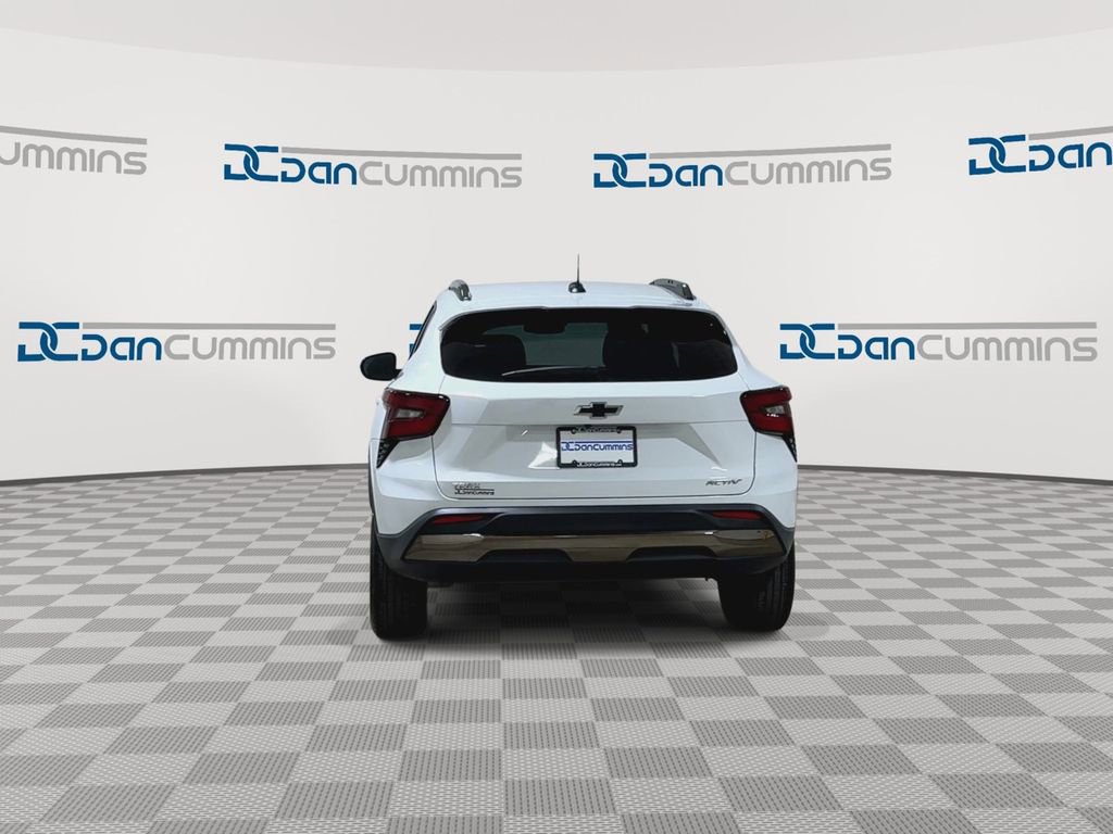 Certified 2026 Chevrolet Trax ACTIV w/ Sunroof Package FWD image 8