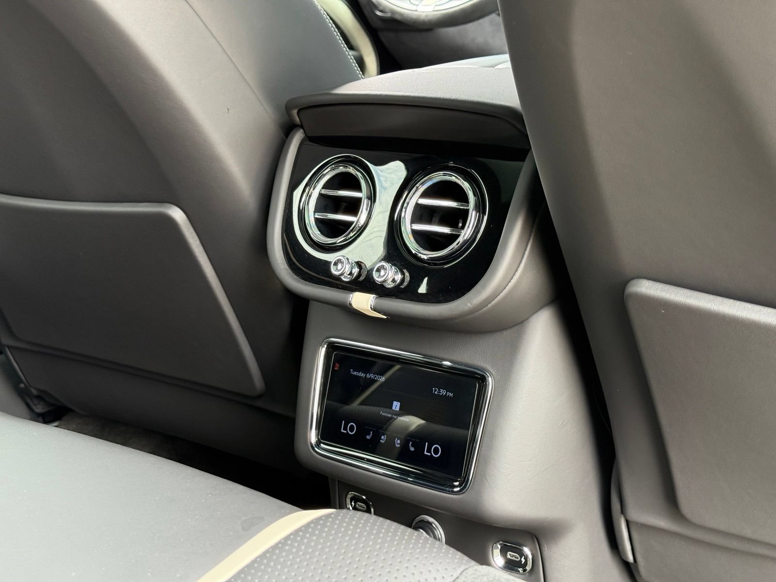 Used 2021 Bentley Bentayga Speed AWD/4WD image 35