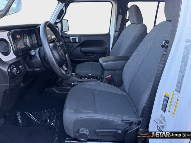 Used 2025 Jeep Gladiator Sport AWD/4WD image 10