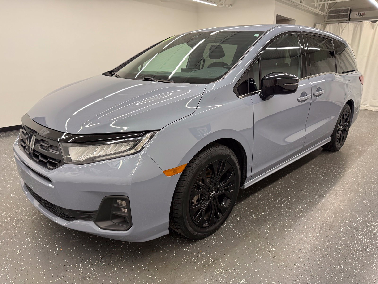 Used 2025 Honda Odyssey Sport-L image 4