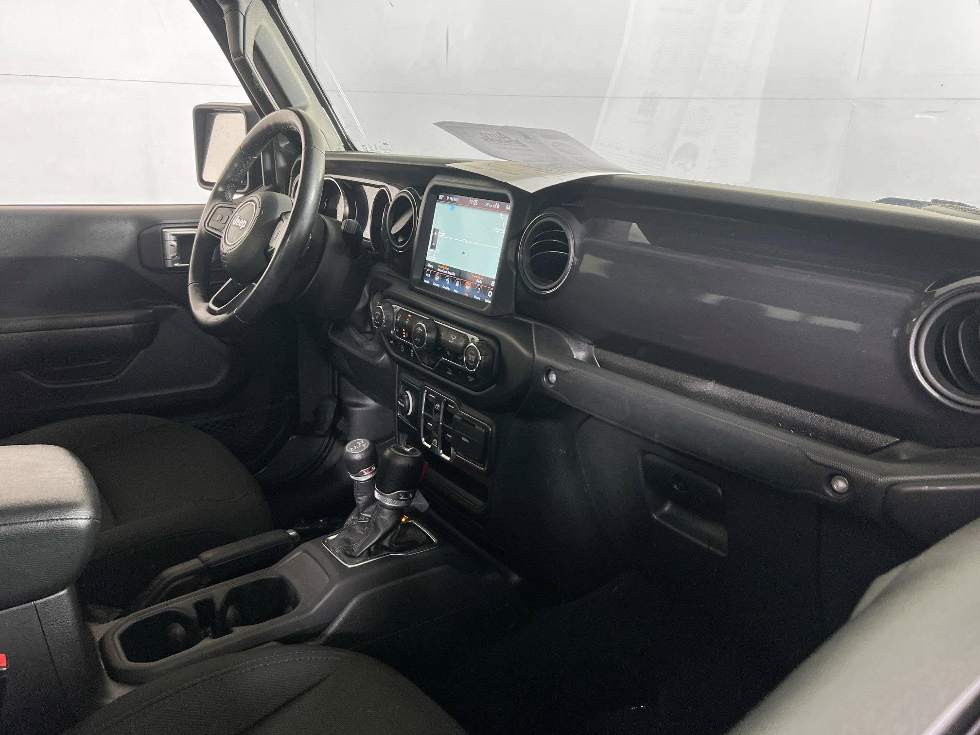 Used 2022 Jeep Gladiator Sport image 28