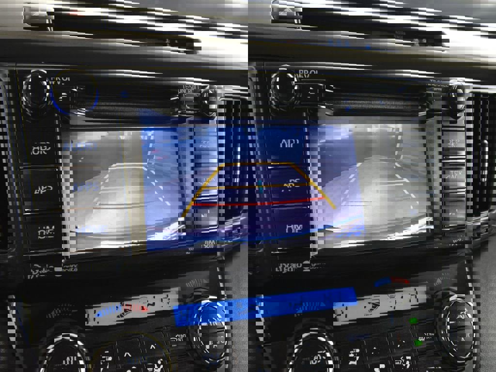 Used 2018 Toyota RAV4 XLE image 22