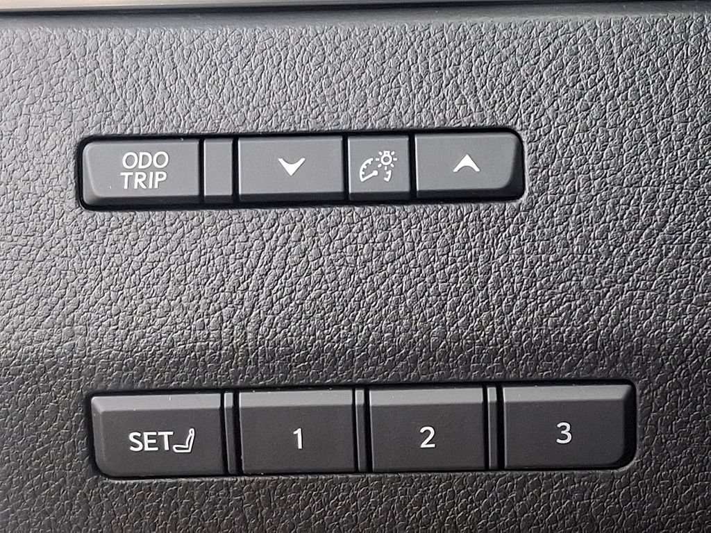 Used 2024 Lexus GX 550 w/ Cold Area Package AWD/4WD image 27