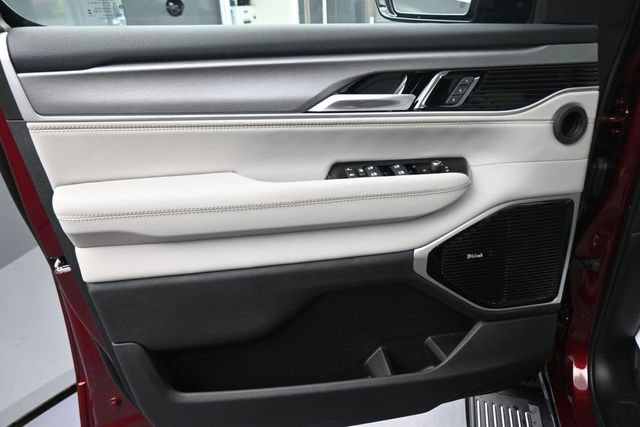 New 2026 Jeep Grand Wagoneer Limited AWD/4WD image 30