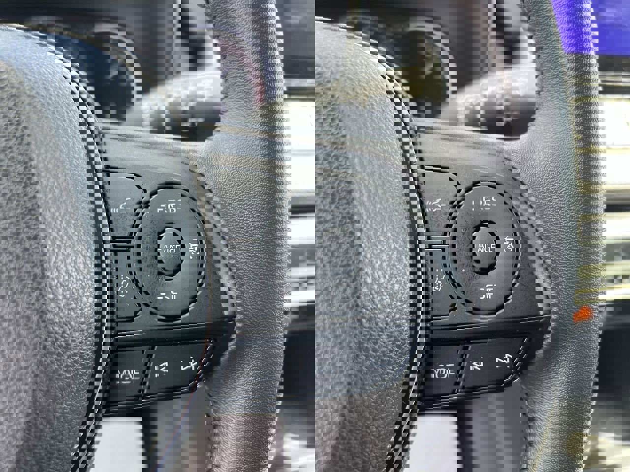 Used 2023 Toyota RAV4 XLE Premium image 20