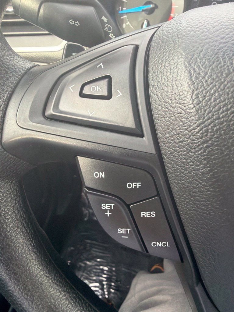 Used 2018 Ford Edge SE FWD image 47