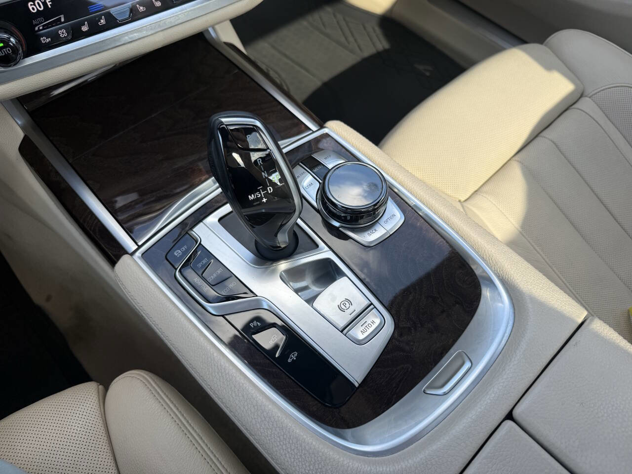 Used 2019 BMW 740i xDrive w/ Executive Package image 32