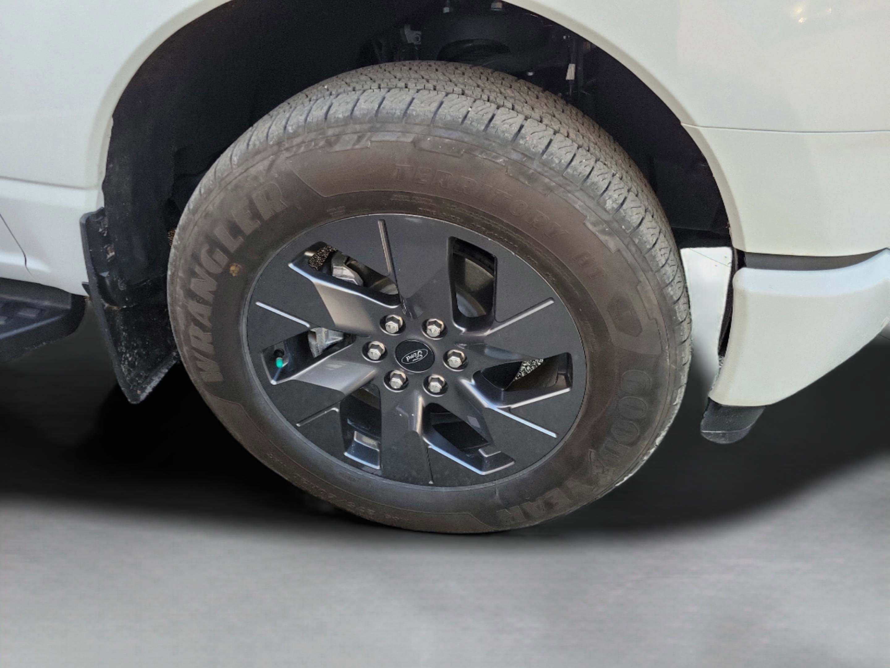 Used 2024 Ford F150 Lightning Flash image 20