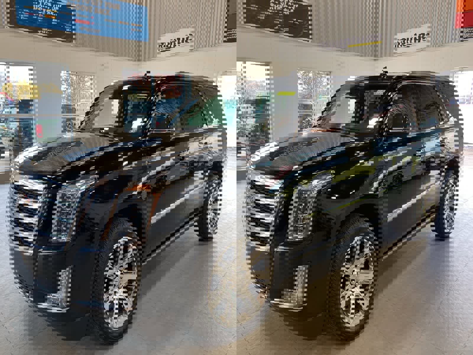 Used 2017 Cadillac Escalade Premium Luxury image 1