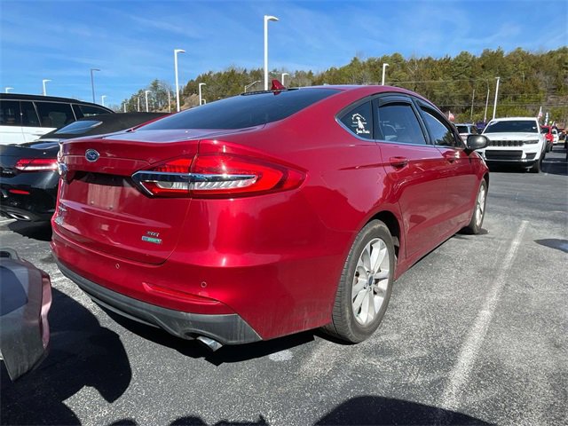 Used 2020 Ford Fusion SE image 5