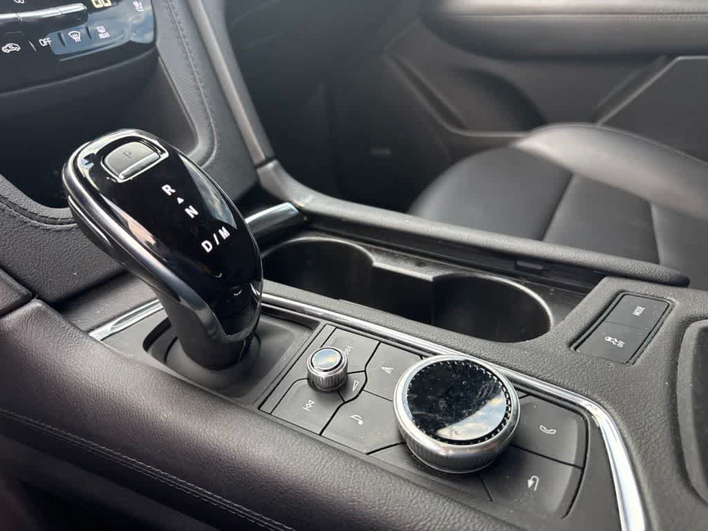 Used 2024 Cadillac XT5 Premium Luxury w/ LPO, Floor Liner Package AWD/4WD image 24