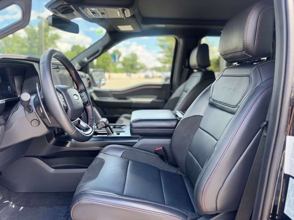 Used 2025 Ford F150 Raptor AWD/4WD image 15
