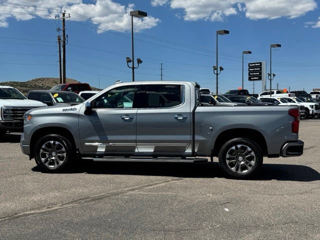 Used 2024 Chevrolet Silverado 1500 High Country w/ Technology Package AWD/4WD image 2
