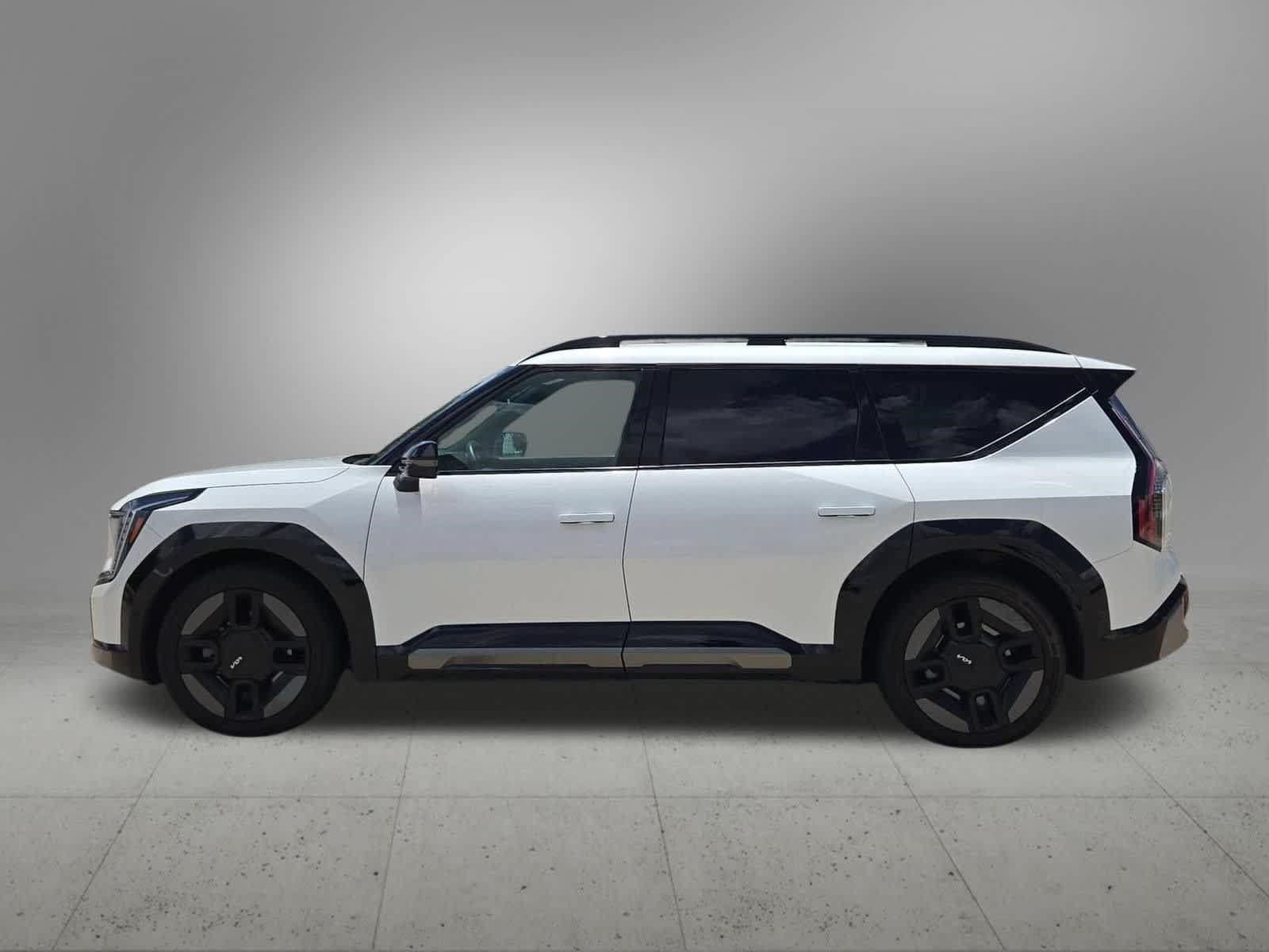 Certified 2024 Kia EV9 GT-Line AWD/4WD image 3