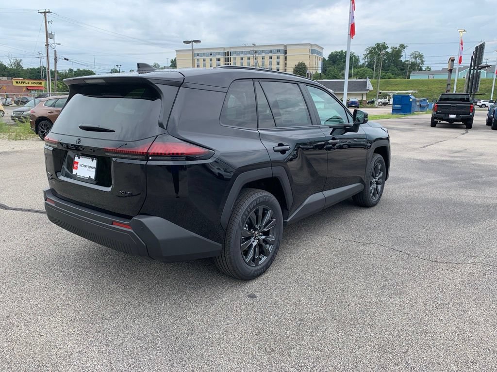 New 2026 Toyota C-HR AWD/4WD image 5