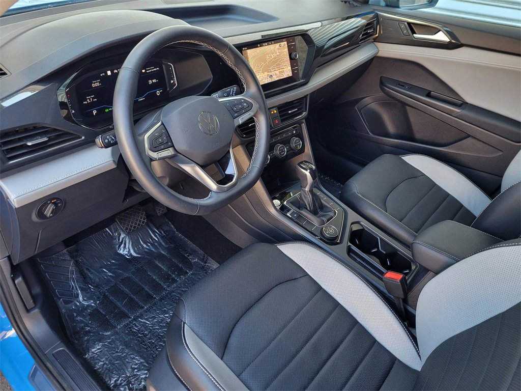 Used 2022 Volkswagen Taos SEL image 9