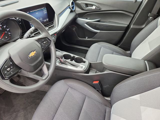 Used 2025 Chevrolet Trax LS FWD image 11