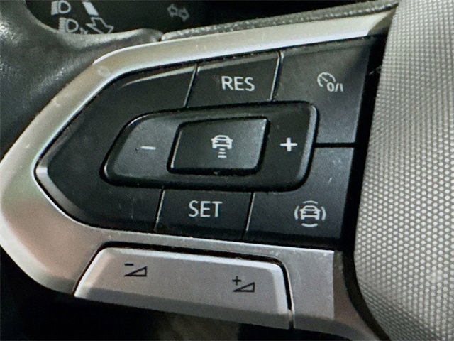 Used 2020 Volkswagen Atlas Cross Sport SEL image 17