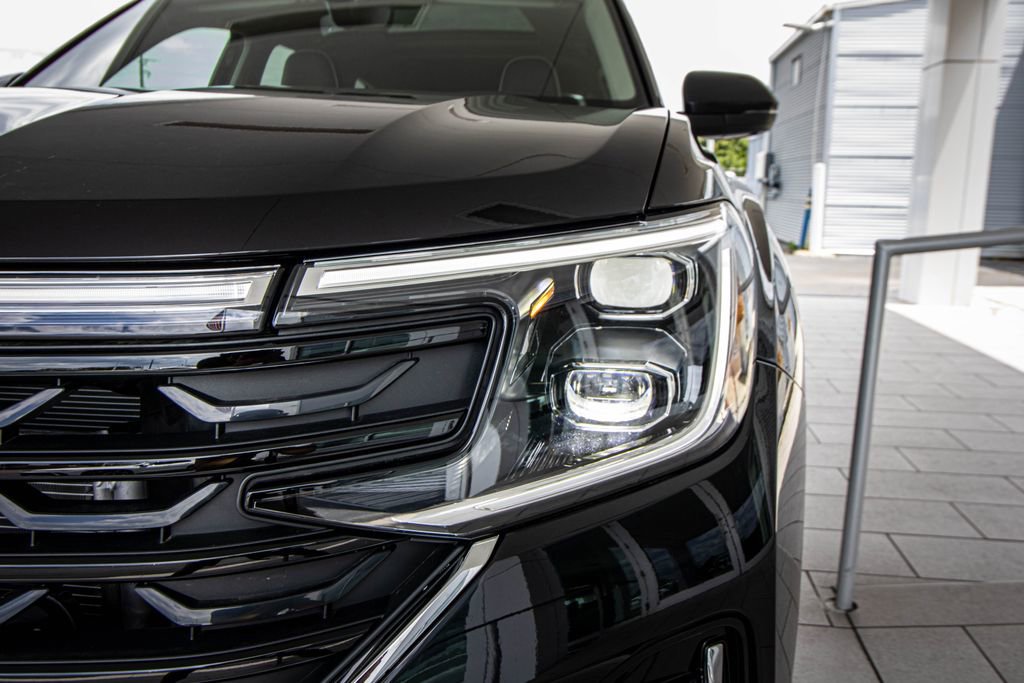 New 2026 Volkswagen Atlas SEL Premium R-Line AWD/4WD image 7