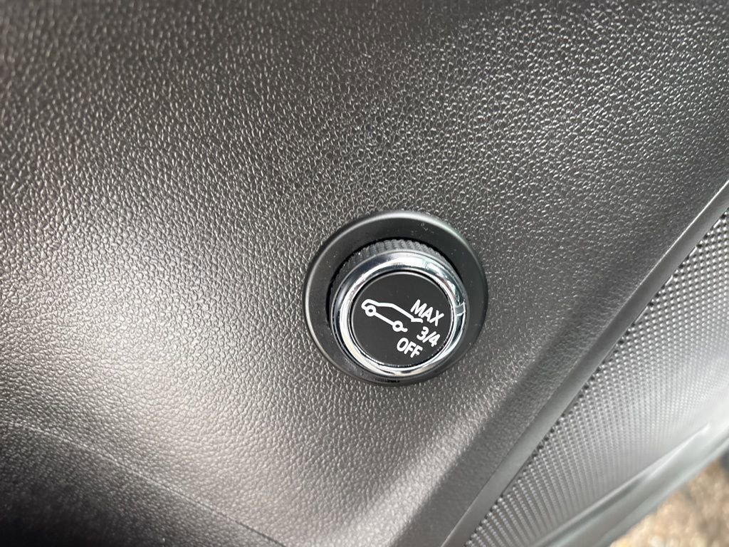 Certified 2023 Buick Envision Essence image 16
