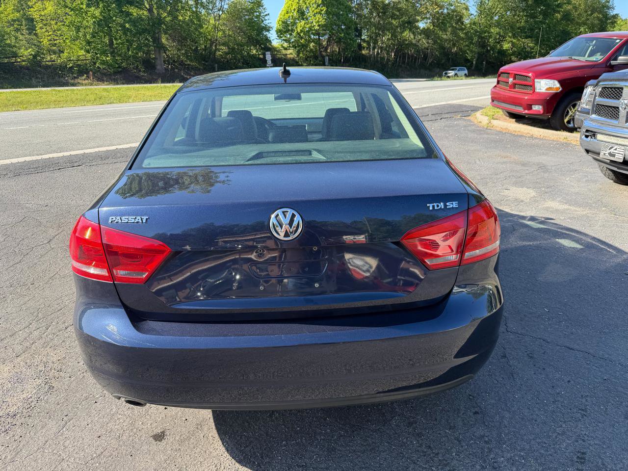 Used 2014 Volkswagen Passat TDI SE FWD image 6