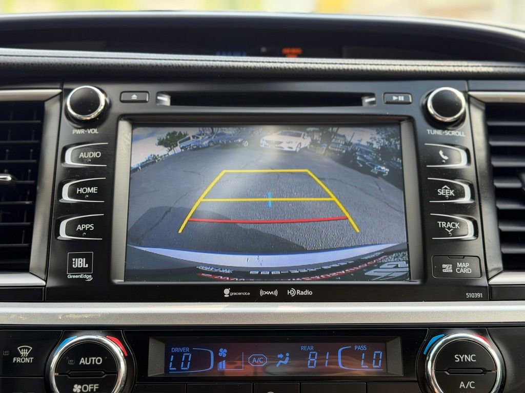 Used 2019 Toyota Highlander Limited AWD/4WD image 40