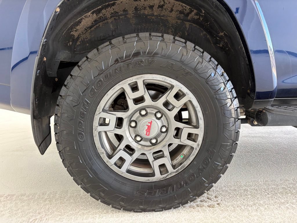 Used 2018 Toyota 4Runner TRD Off-Road AWD/4WD image 22