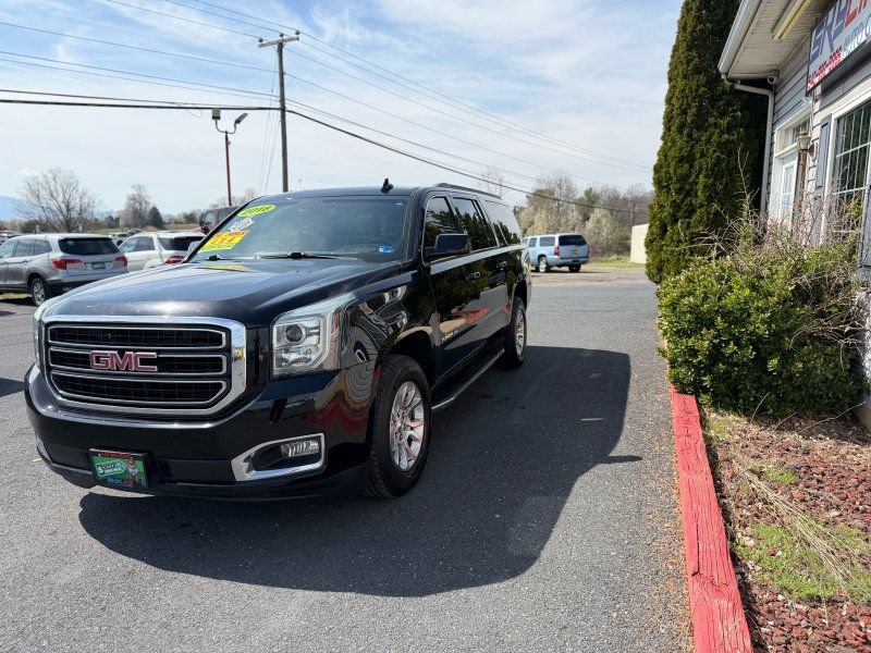 Used 2018 GMC Yukon XL SLT w/ HD Trailering Package AWD/4WD image 5