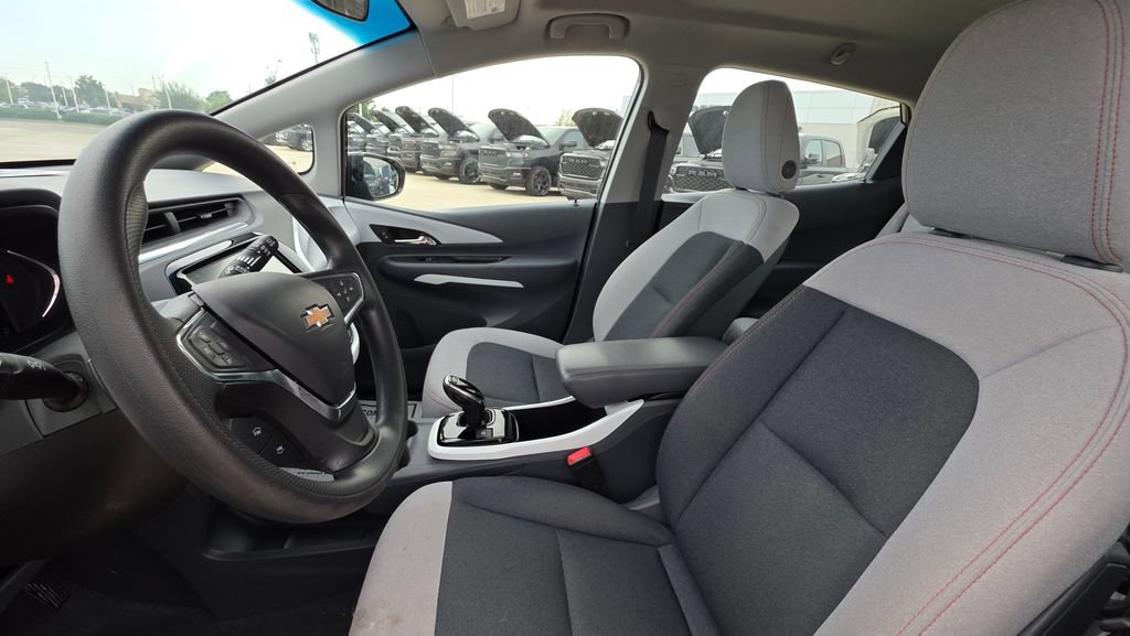 Used 2020 Chevrolet Bolt LT FWD image 11