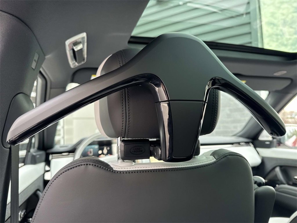 New 2026 Land Rover Range Rover Sport Dynamic SE image 15