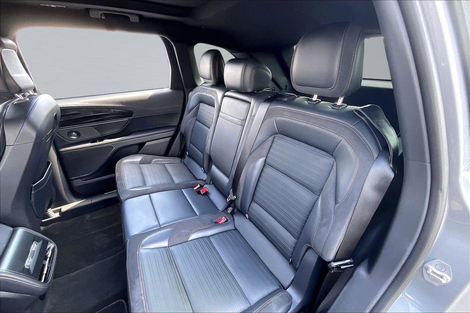 Used 2024 Lincoln Nautilus Reserve w/ Equipment Group 202A AWD/4WD image 28