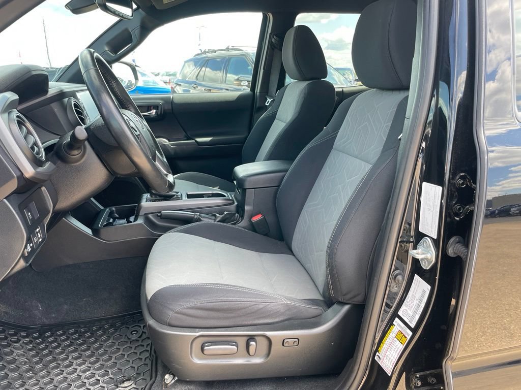 Used 2021 Toyota Tacoma 4x4 Double Cab w/ Tacoma SR5 Package image 7