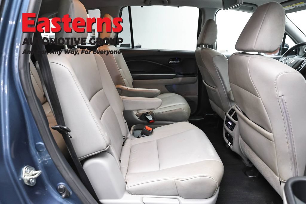 Used 2019 Honda Pilot Touring image 25