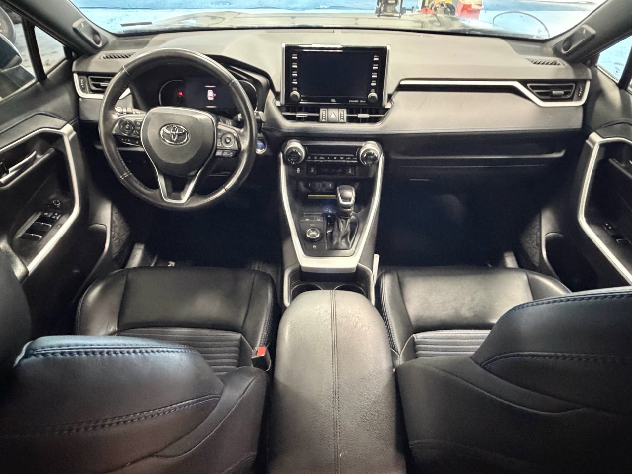 Used 2020 Toyota RAV4 XSE image 6