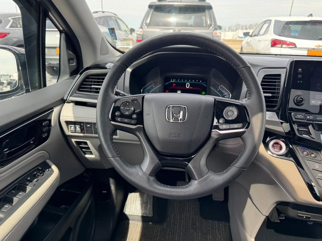 Used 2023 Honda Odyssey Elite image 15