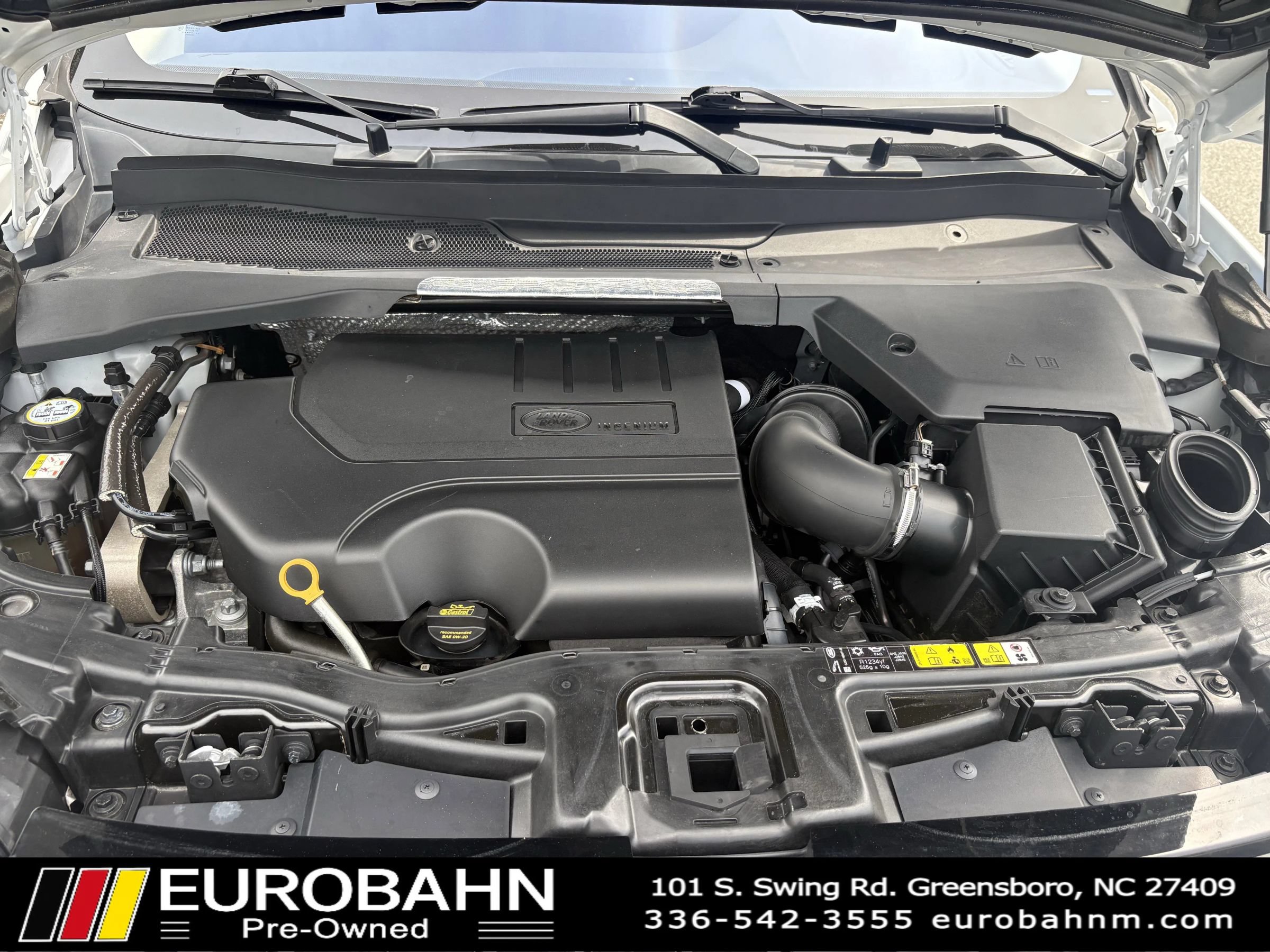 Used 2020 Land Rover Discovery Sport SE AWD/4WD image 34