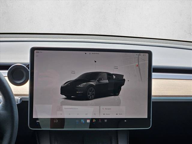 Used 2025 Tesla Model Y Long Range RWD image 19