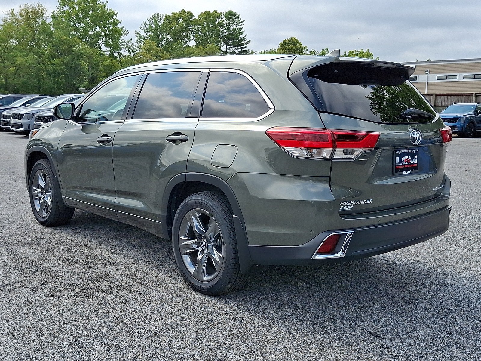 Used 2017 Toyota Highlander Limited Platinum AWD/4WD image 7