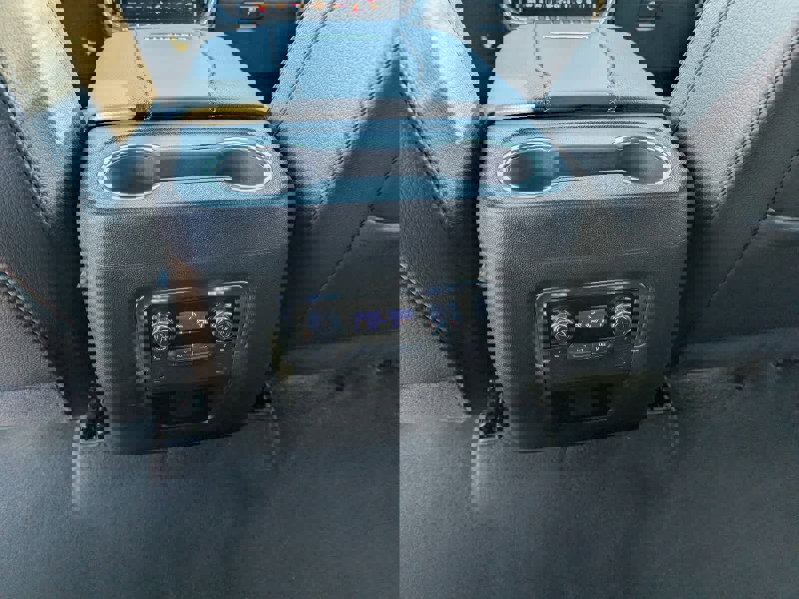 Certified 2025 GMC Yukon XL Denali w/ Sun & Power Step Package image 19