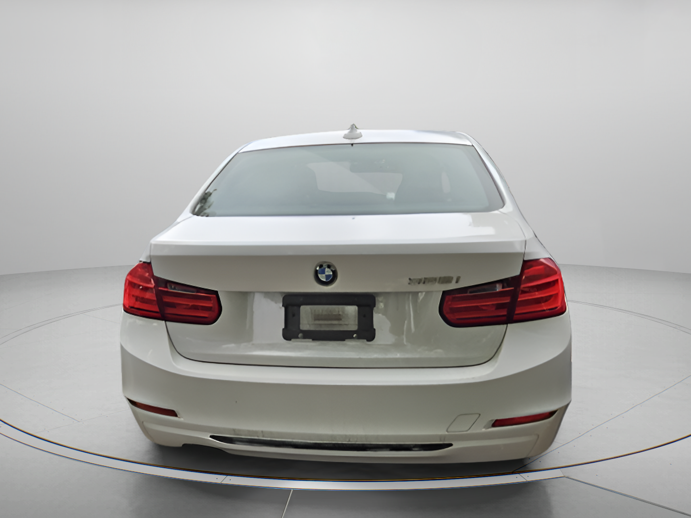 Used 2013 BMW 328i Sedan RWD image 2