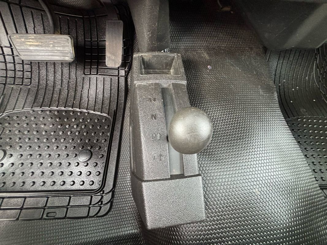 Used 2008 GMC Sierra 3500 W/T w/ Work Truck Preferred Package AWD/4WD image 17