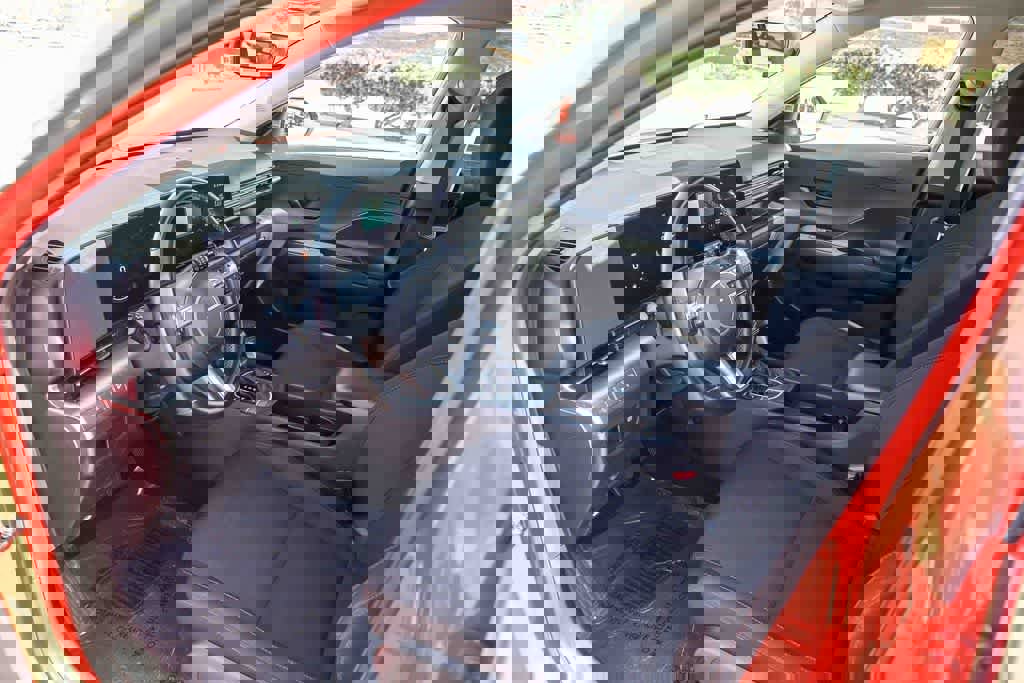 Used 2024 Hyundai Kona SEL image 16