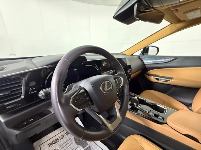 Used 2024 Lexus NX 250 FWD w/ Towing Package (2000 Lbs) image 6