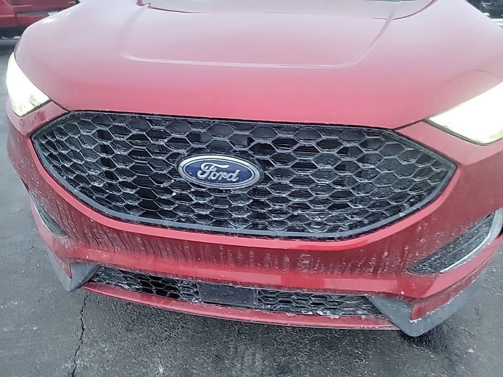 Certified 2022 Ford Edge ST-Line w/ Class II Trailer Tow Package image 16