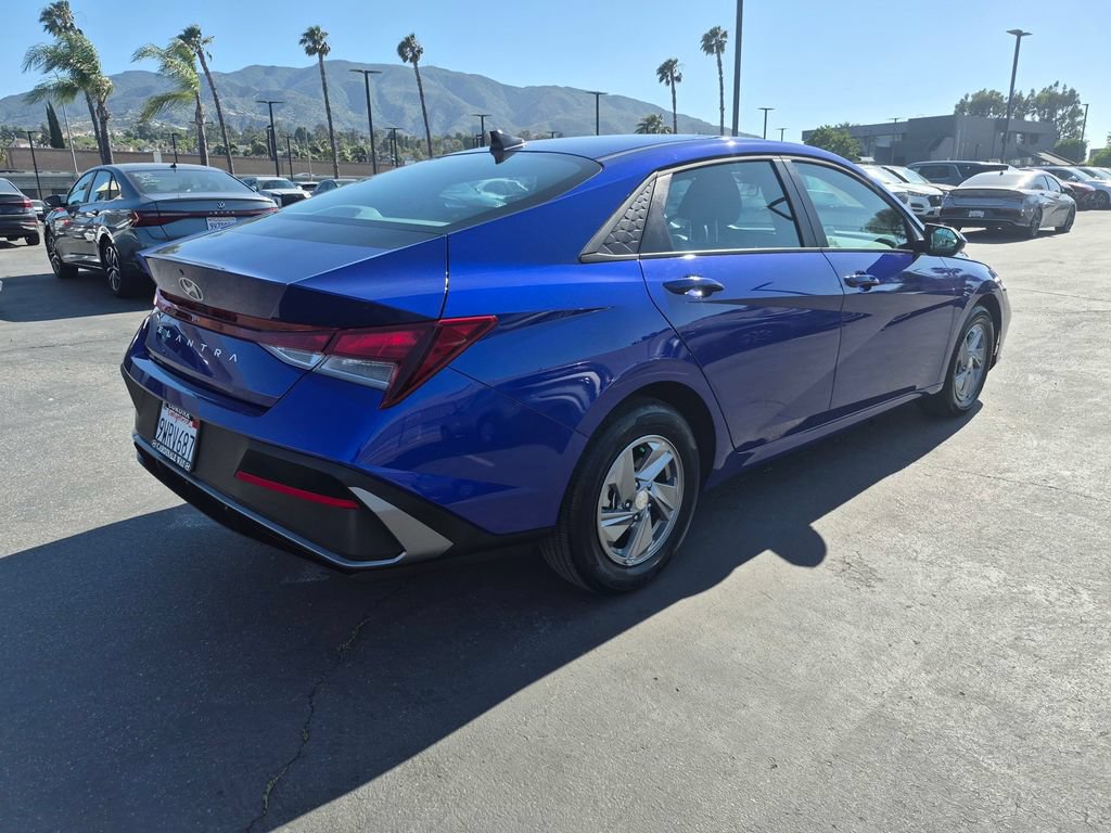 Certified 2026 Hyundai Elantra SE FWD image 7