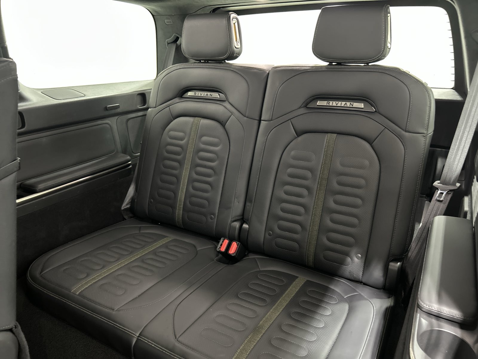 Used 2024 Rivian R1S Adventure Quad AWD/4WD image 22
