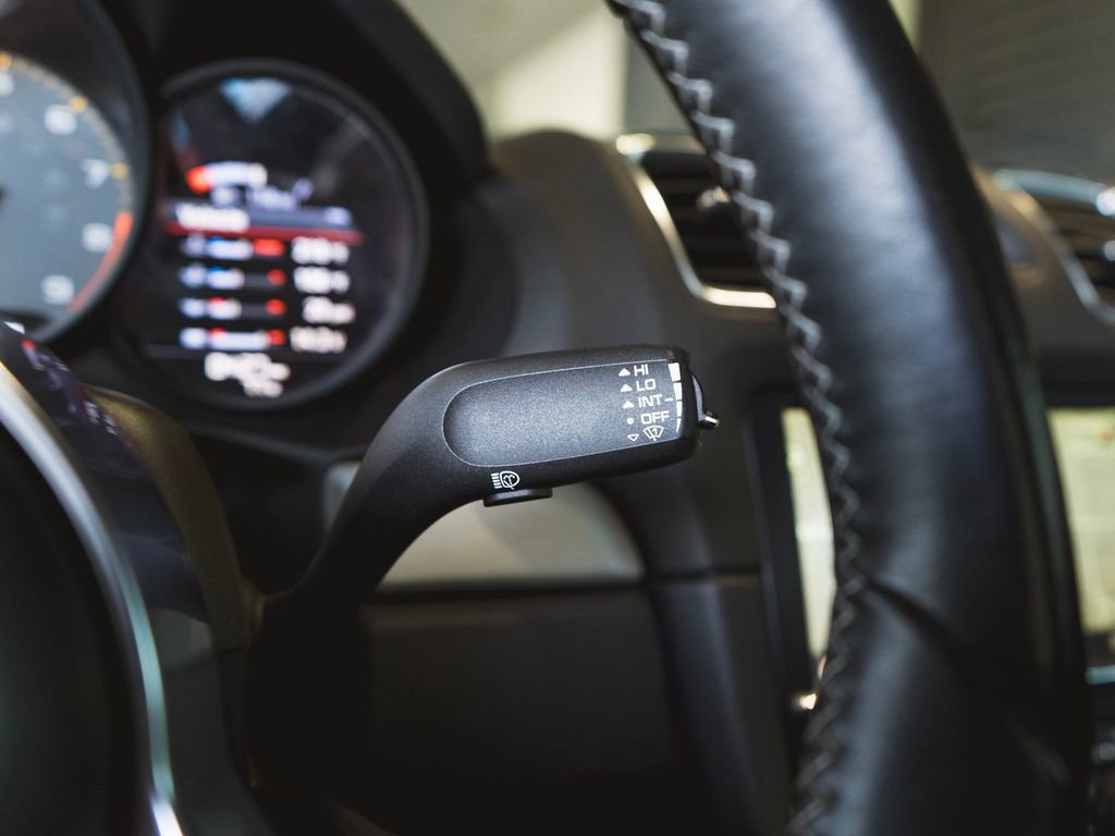 Used 2016 Porsche Cayman GT4 image 22