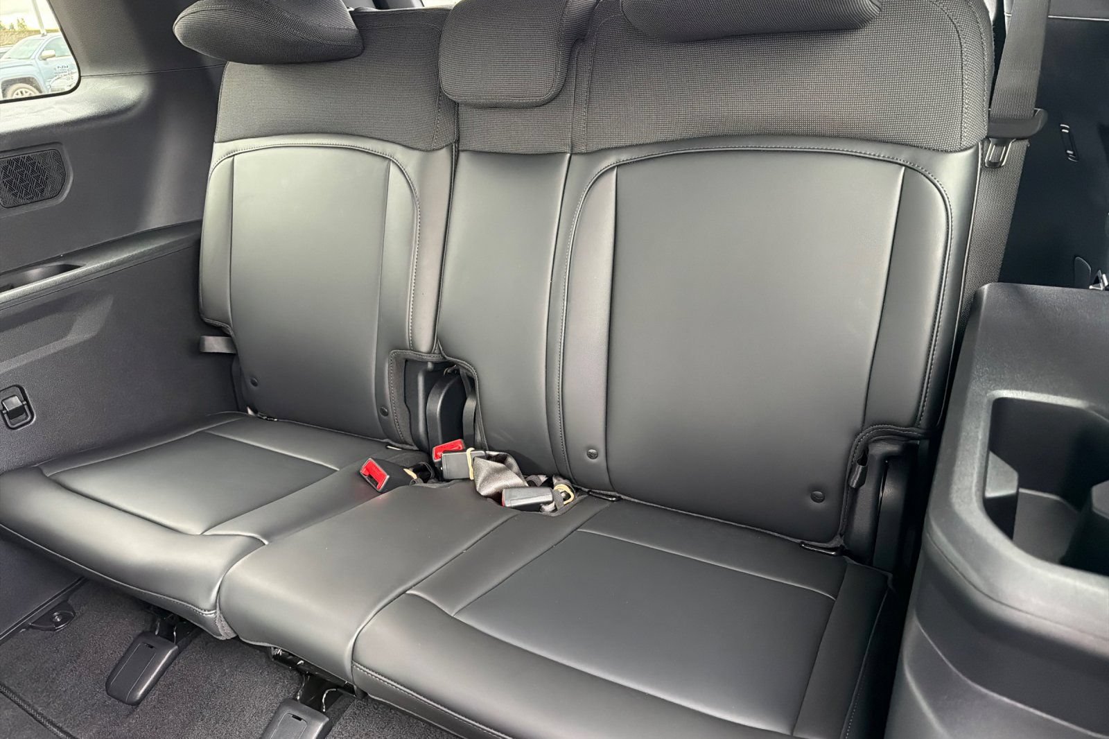 Used 2027 Kia Telluride S w/ Towing Package AWD/4WD image 13