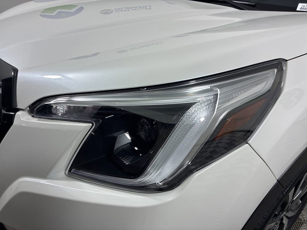 Used 2023 Subaru Forester Limited AWD/4WD image 4