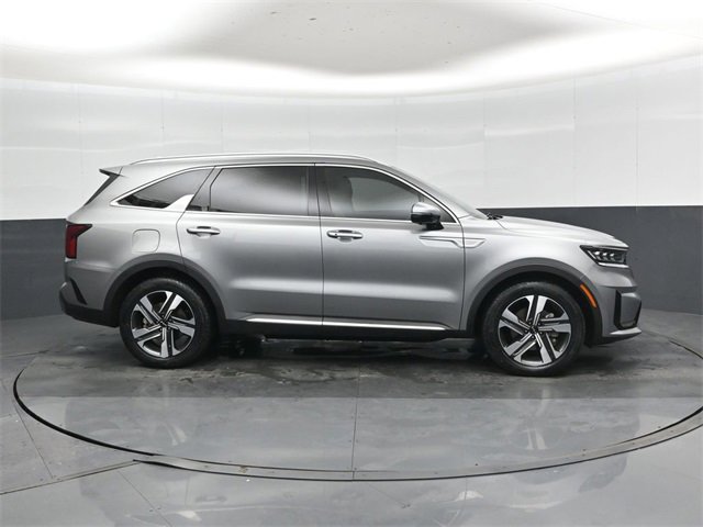 Used 2023 Kia Sorento SX Prestige image 2